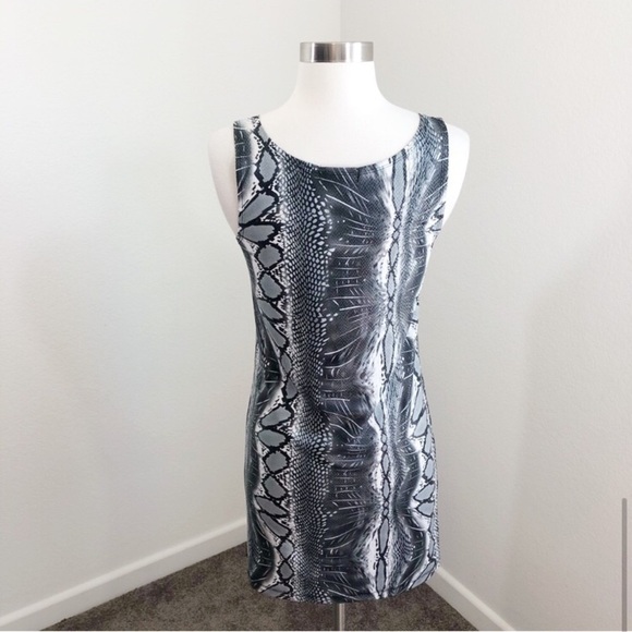 The Arte by Zenana snakeskin print bodycon dress - Picture 6 of 8